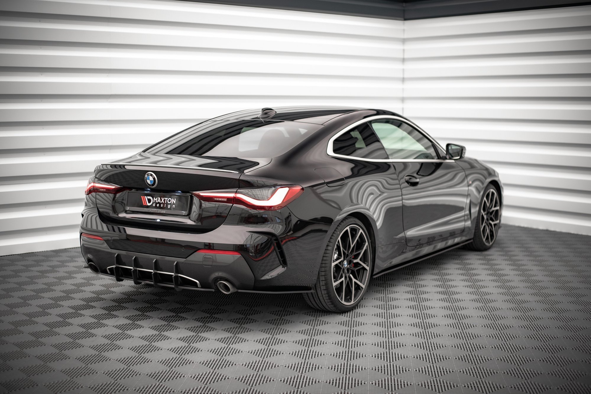 Street Pro Heck Ansatz Flaps passend für BMW 4er M-Paket G22 rot