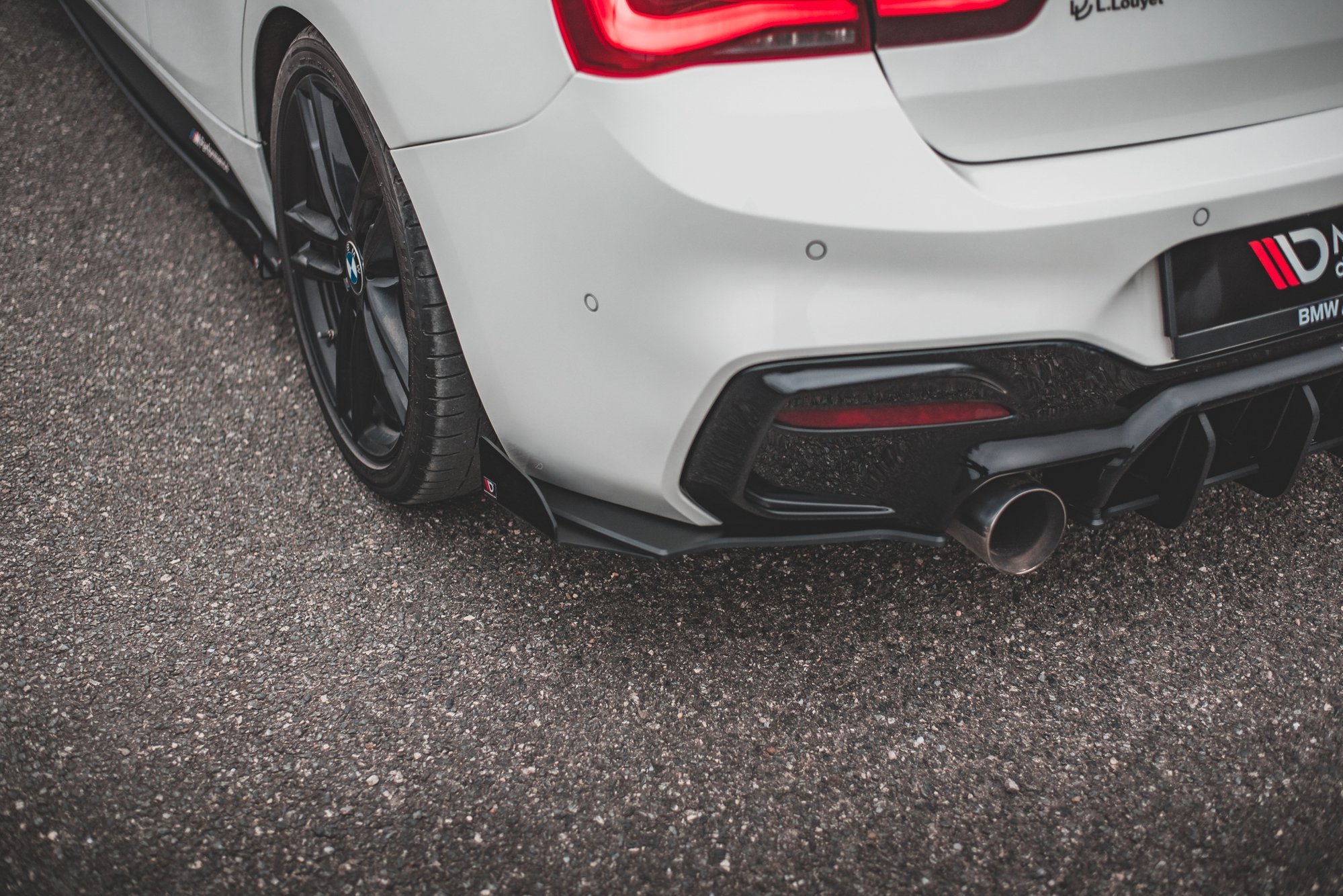Street Pro Heck Ansatz Flaps V.3 passend für BMW 1er M140i schwarz Hochglanz
