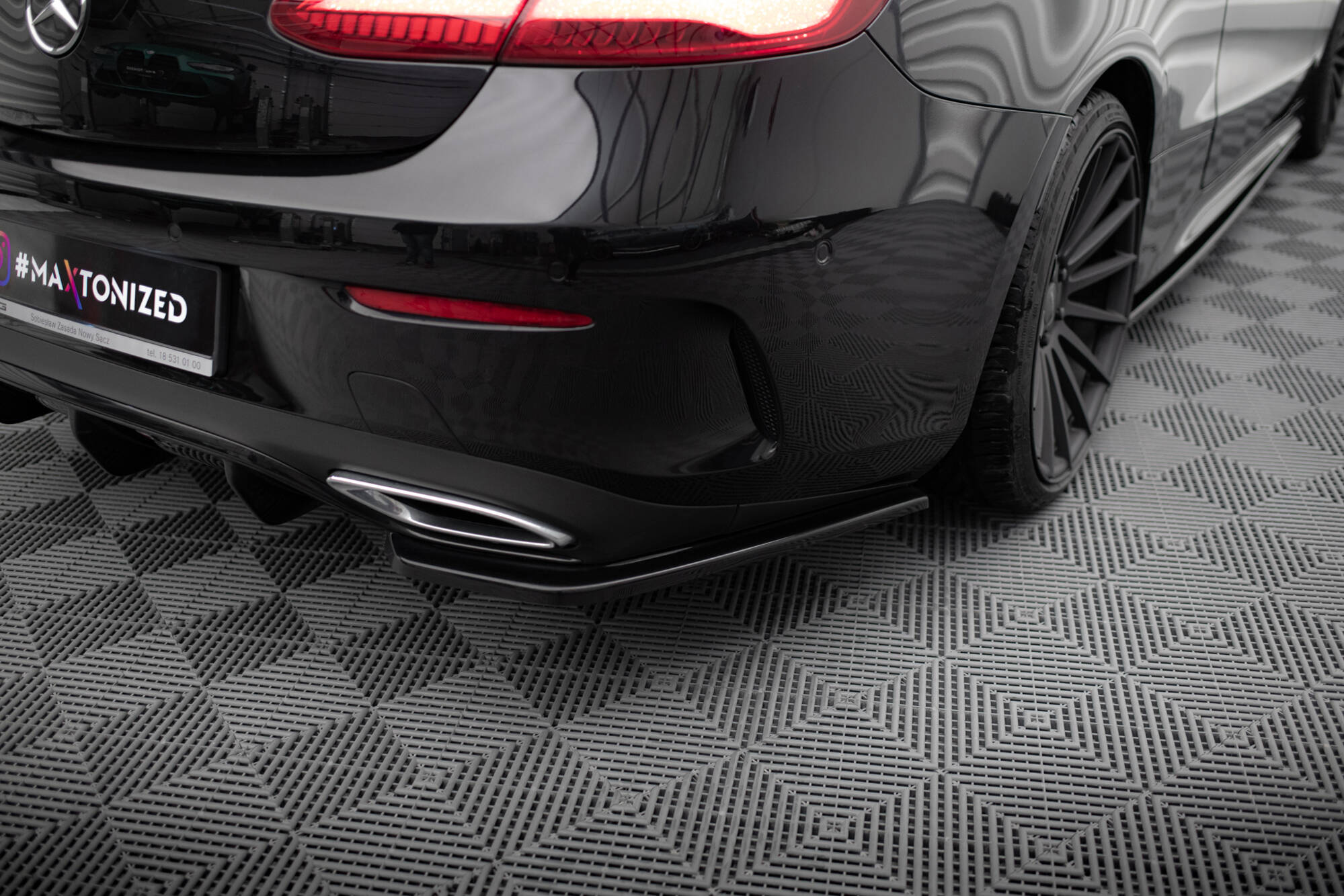 Heck Ansatz Flaps Diffusor für Mercedes-Benz E-Klasse W213 Coupe C238 / Cabriolet A238 AMG-Line schwarz Hochglanz
