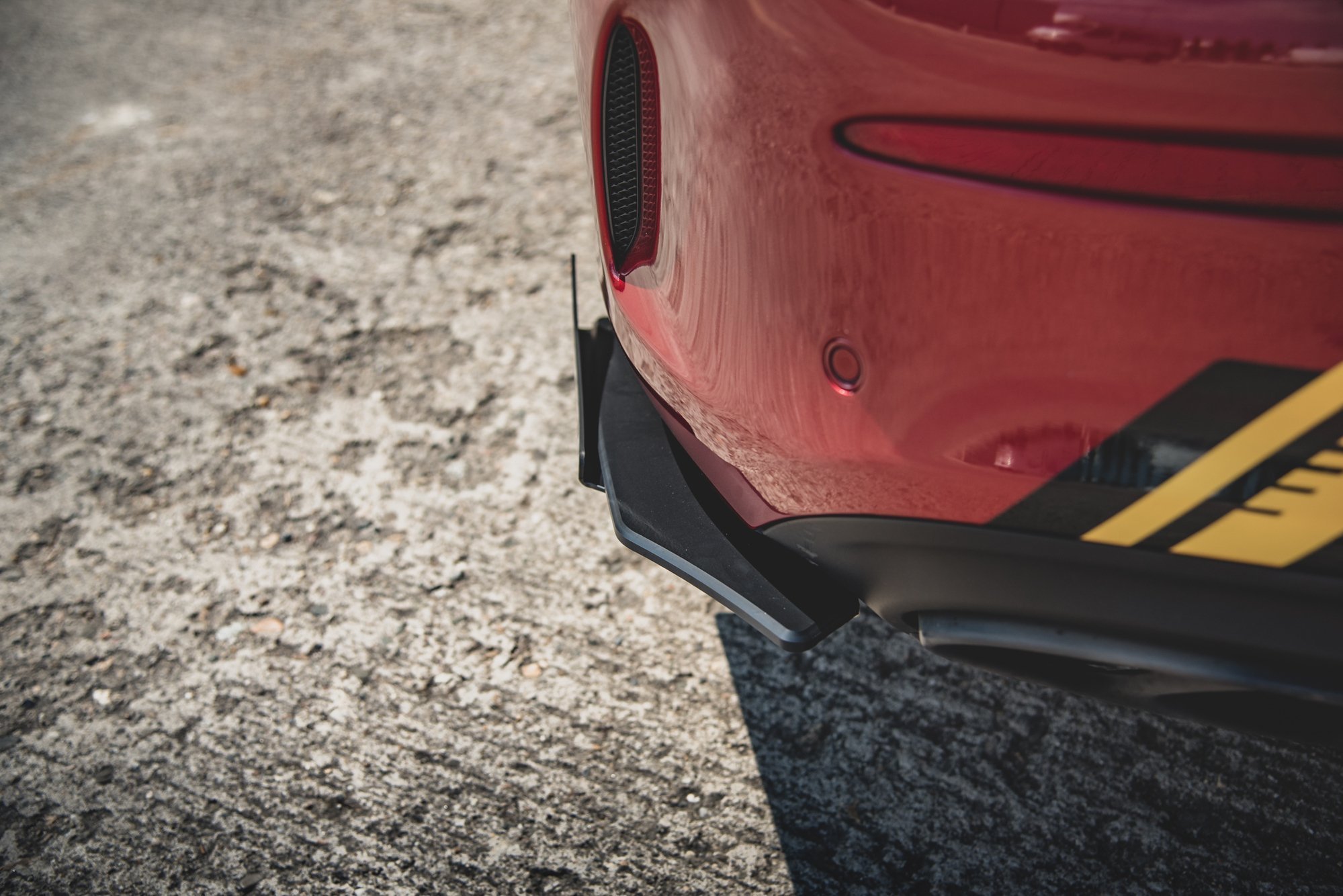 Street Pro Heck Ansatz Diffusor + Flaps passend für Mercedes-AMG C43 Coupe C205 rot+ Hochglanz Flaps