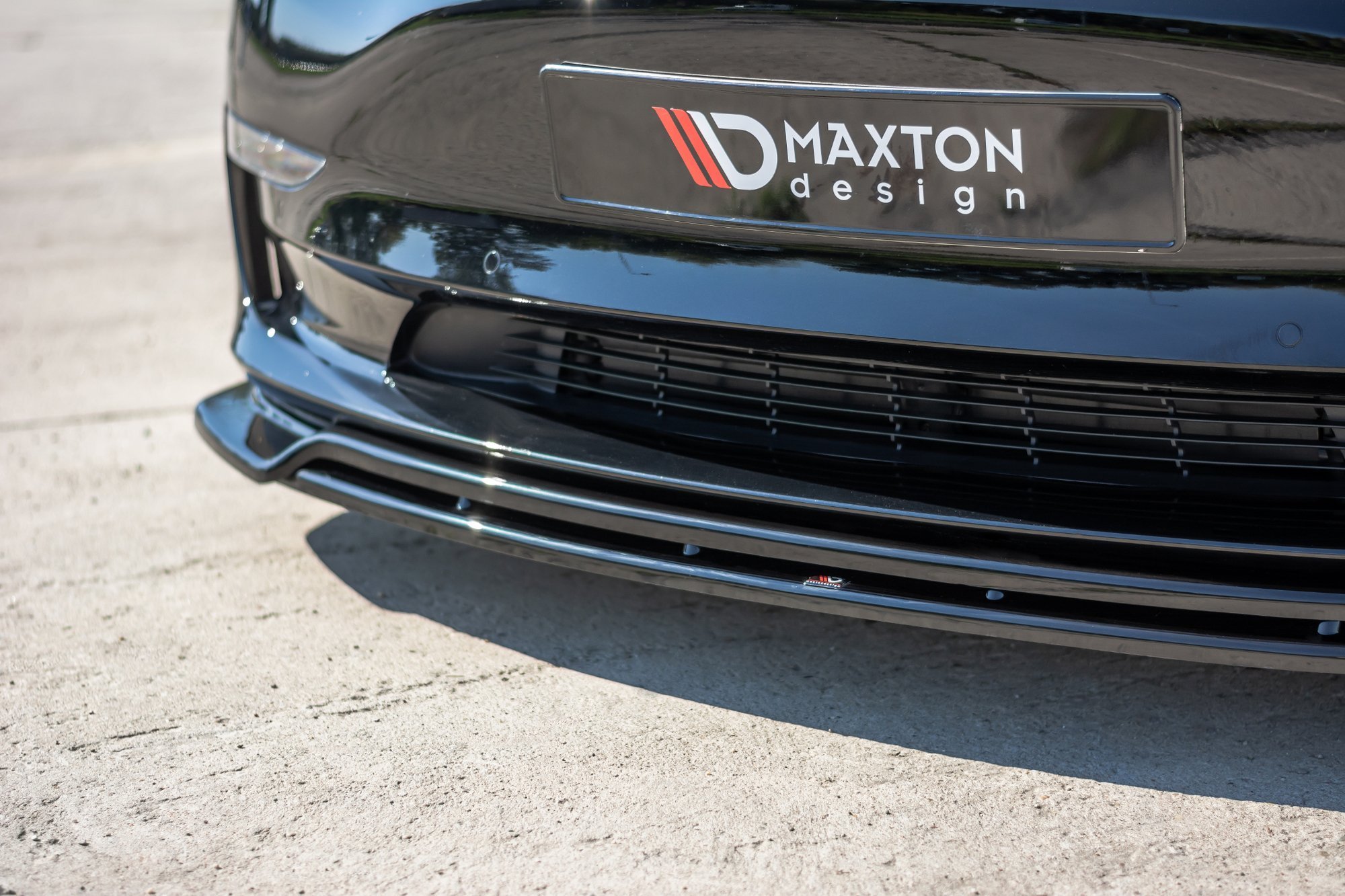 Frontlippe V.2 passend für Tesla Model 3 schwarz Hochglanz