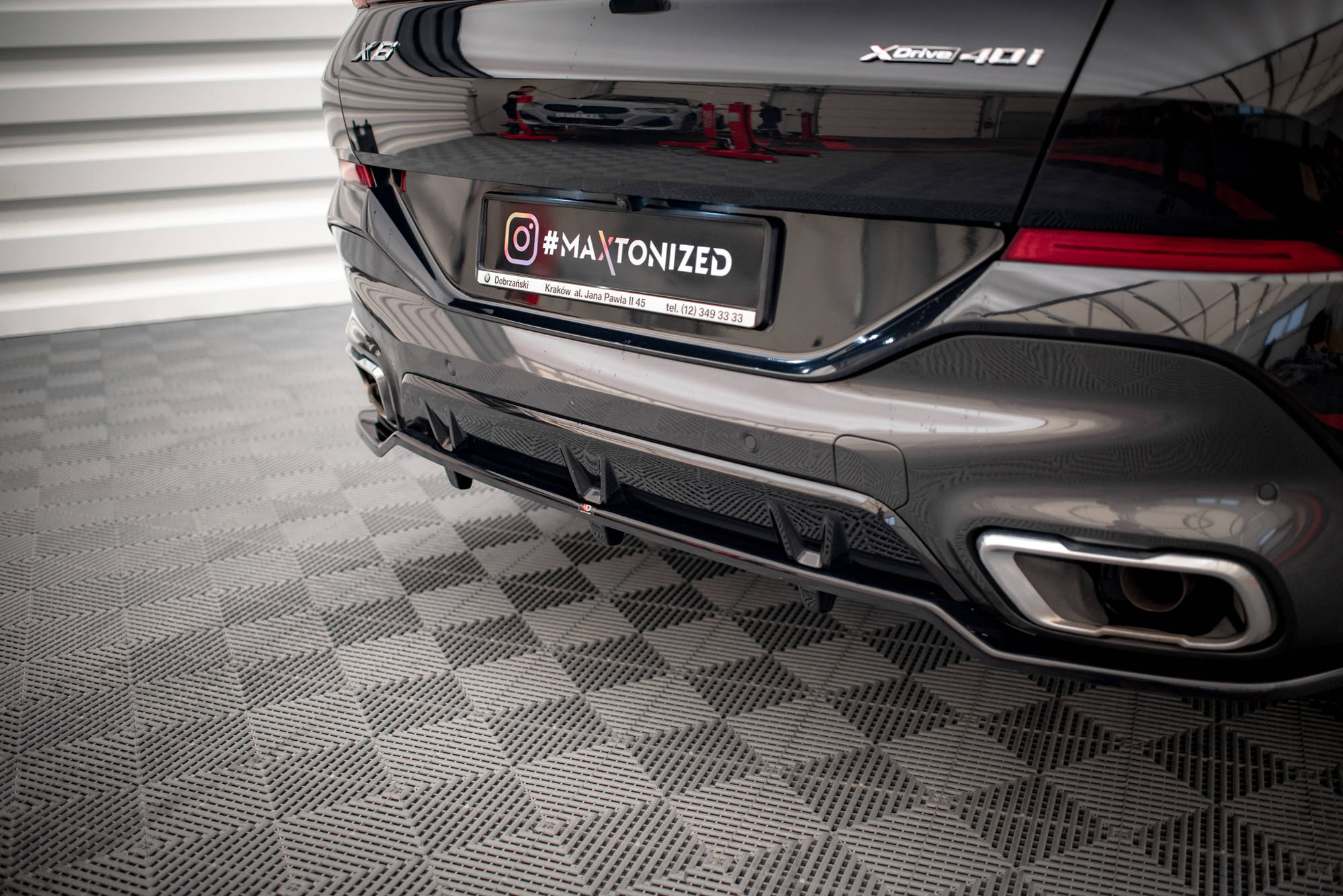 Street+ Mittlerer Diffusor RACE Heck Ansatz V.2 passend für BMW X6 M-Paket G06 schwarz Hochglanz
