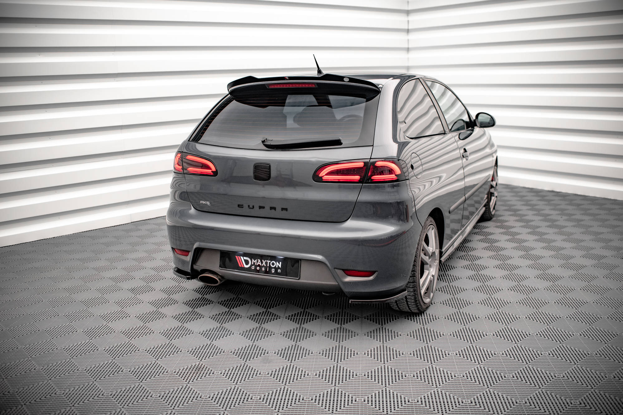 Street+ Heck Ansatz Flaps passend für Seat Ibiza CUPRA Mk3 schwarz Hochglanz
