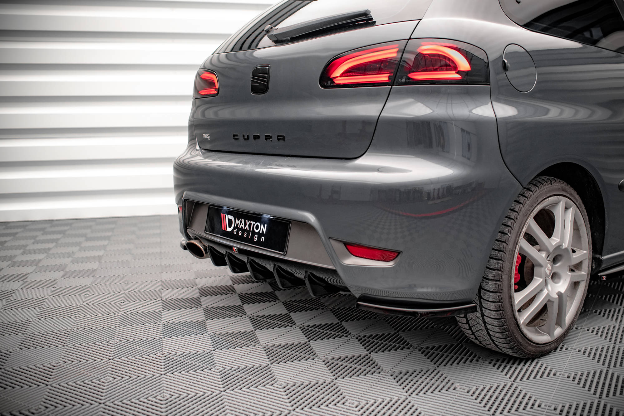Street+ Heck Ansatz Diffusor passend für Seat Ibiza CUPRA Mk3 schwarz Hochglanz
