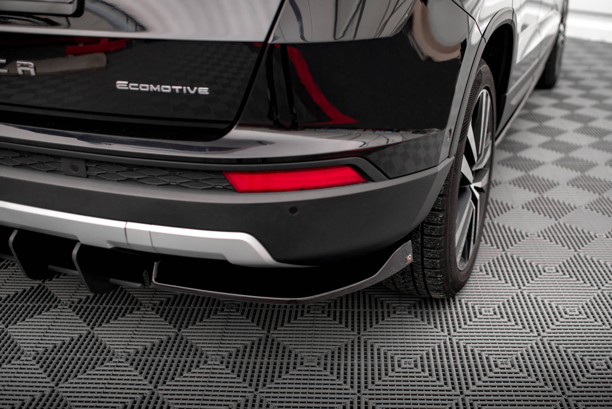 Street+ Heck Ansatz Flaps passend für Seat Ateca Mk1 schwarz Hochglanz