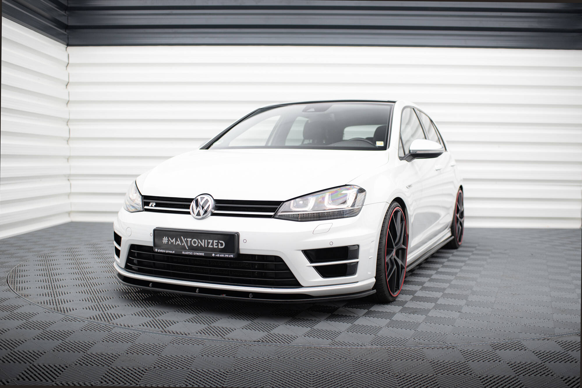 Front Ansatz V.1 für VW Golf R / R-Line Mk7 schwarz Hochglanz