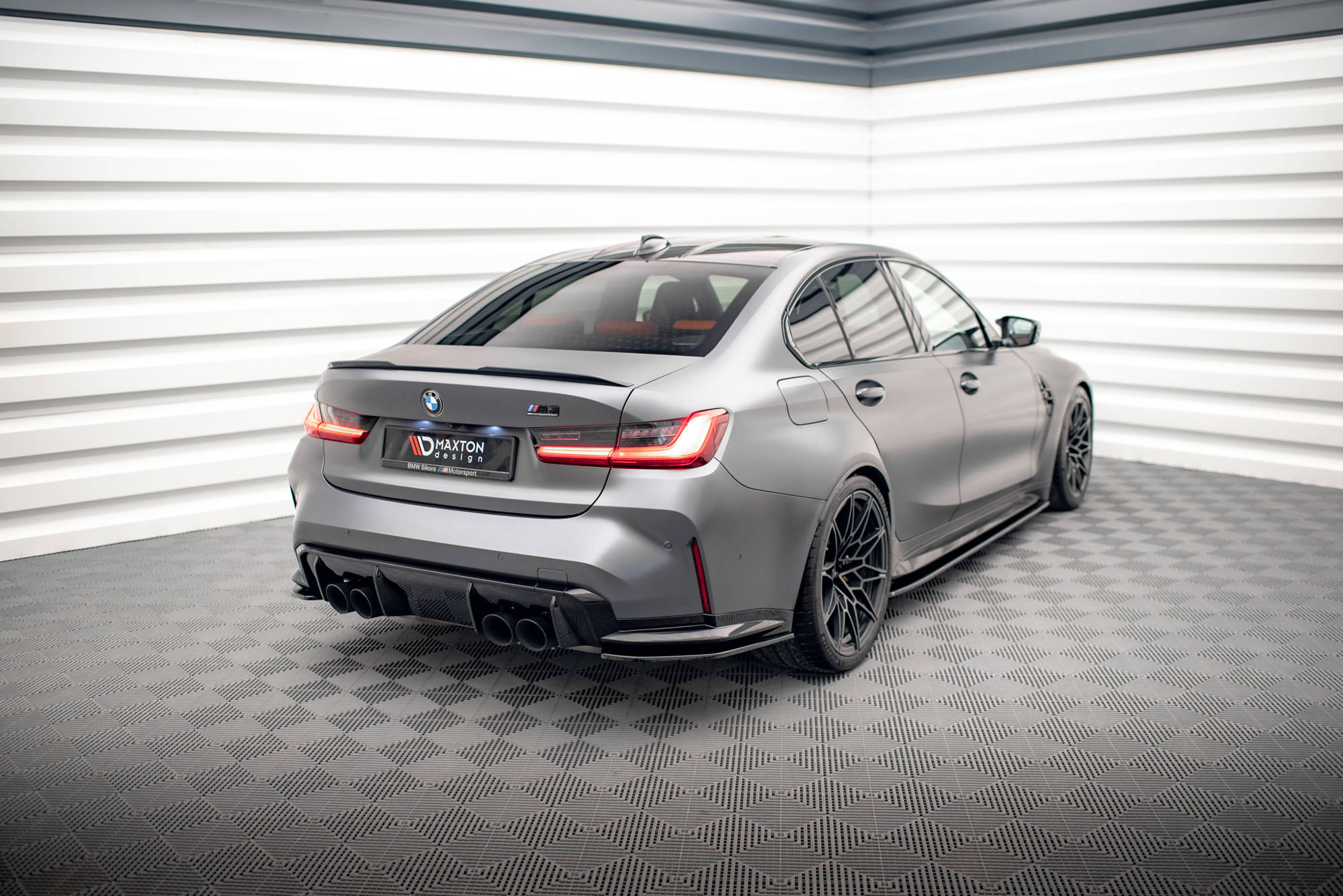 Street+ Heck Ansatz Flaps V.1 passend für BMW M3 Limousine / Touring G80 / G81 schwarz Hochglanz