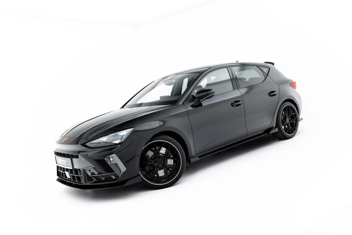 Street Pro Seitenschweller passend für Cupra Leon ST / Hatchback Mk1 Facelift schwarz matt + Hochglanz Flaps