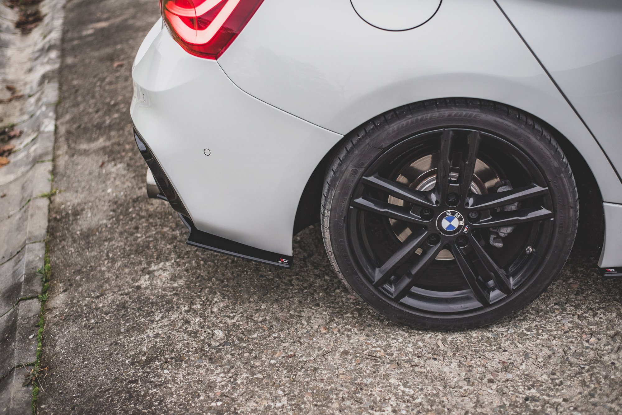 Street Pro Heck Ansatz Flaps V.3 passend für BMW 1er F20 M-Paket FL / M140i rot