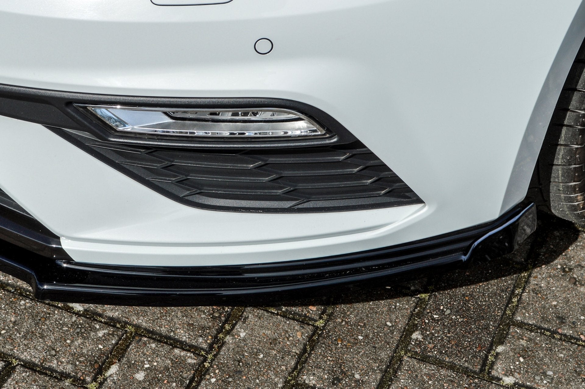 Cup Frontspoilerlippe mit Wing ABS Seat Leon 5F Facelift FR Cupra Schwarz Glanz