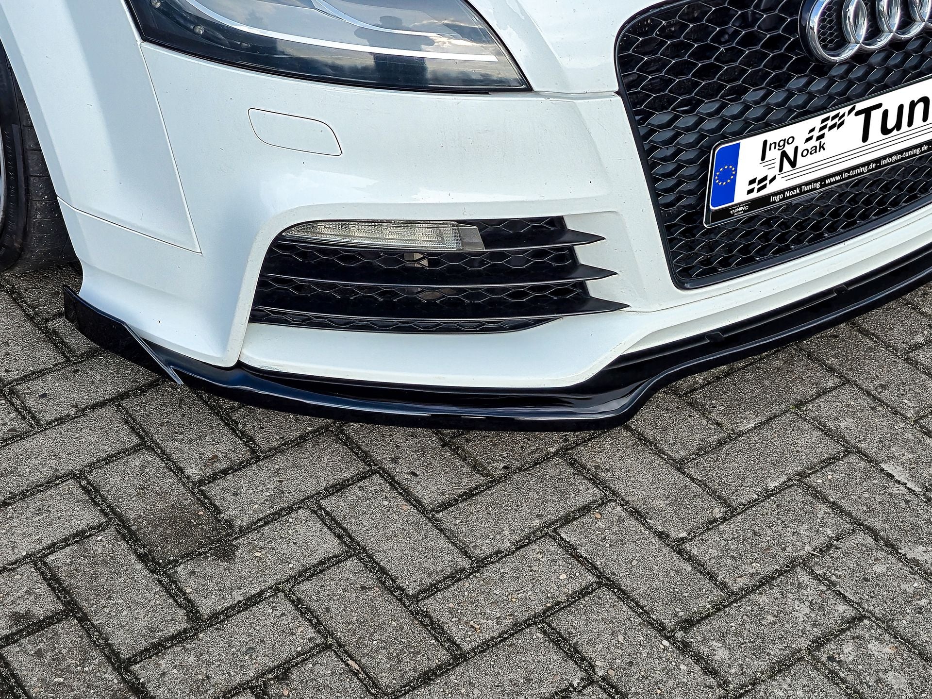 Cup Frontspoilerlippe mit Wings für Audi TT RS 8J Carbon Optik