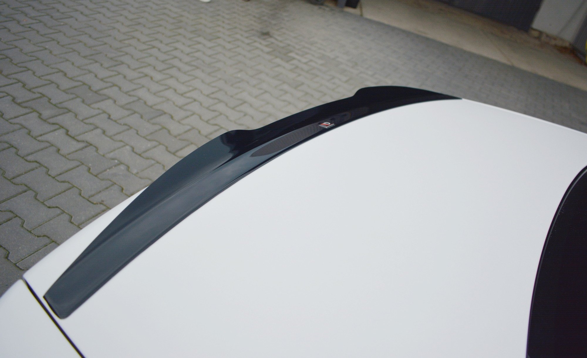 Heckspoiler Lippe passend für Maserati QUATTROPORTE MK5 FL schwarz Hochglanz