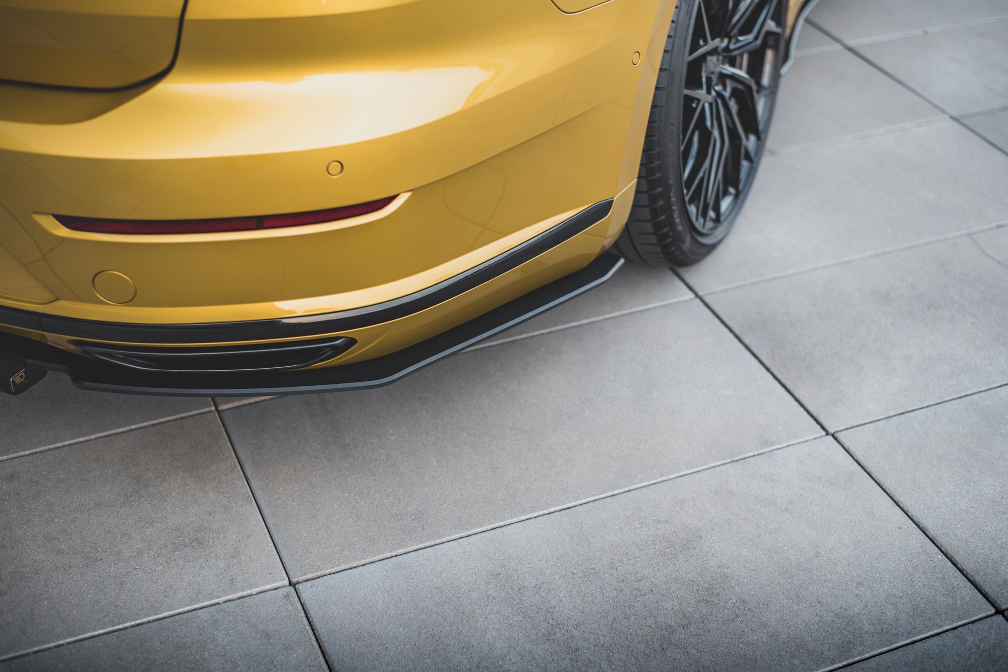 Street Pro Heck Ansatz Diffusor passend für VW Arteon R-Line schwarz-rot