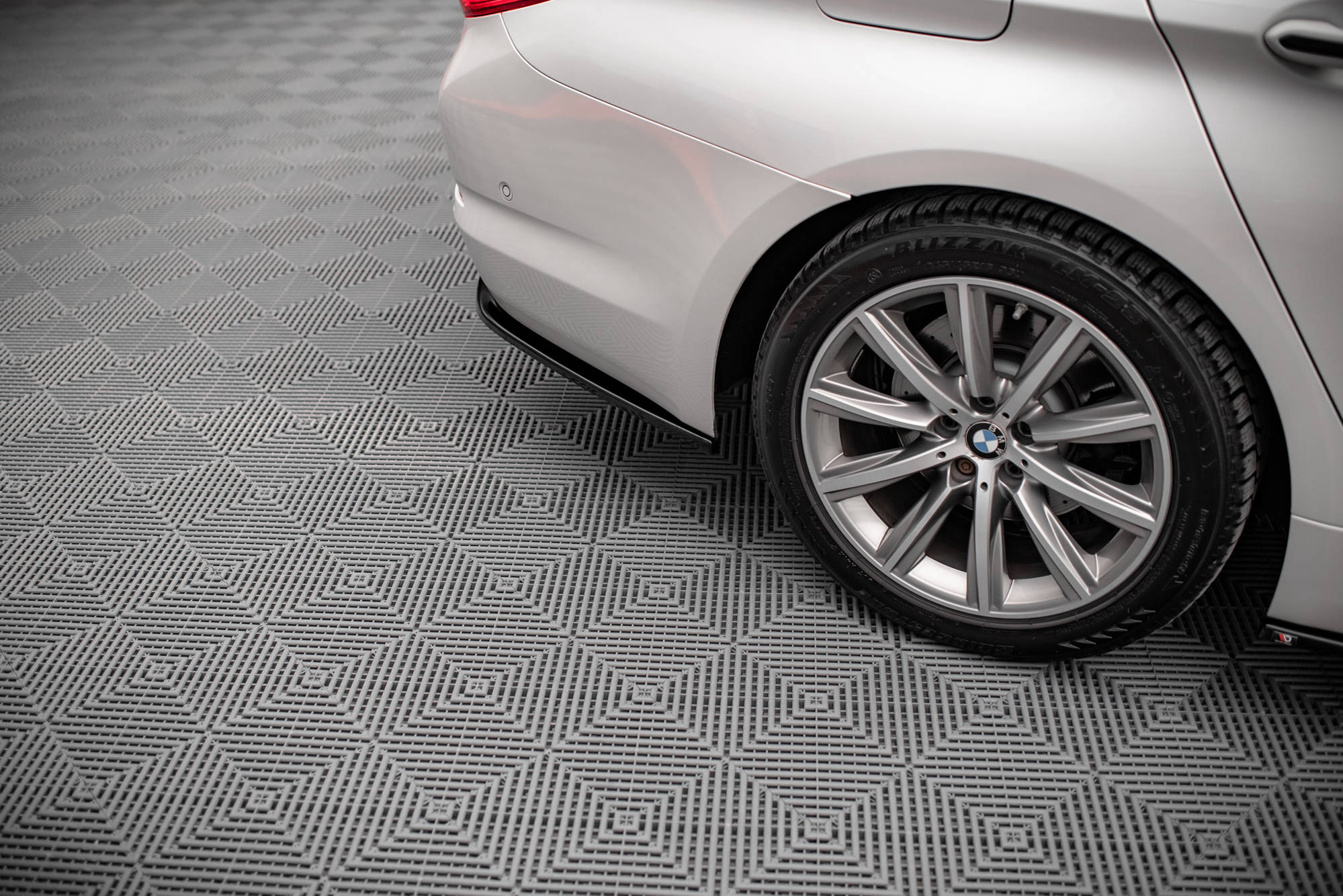 Street+ Heck Ansatz Flaps passend für BMW 5er G30 / G31 schwarz Hochglanz