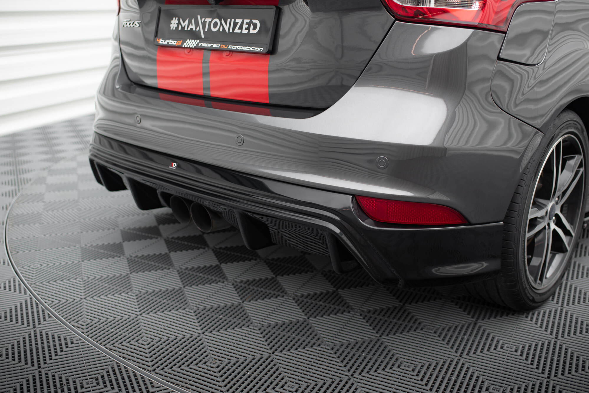 Street+ Heck Ansatz Diffusor passend für Ford Focus ST Mk3 FL RS-Look schwarz Hochglanz