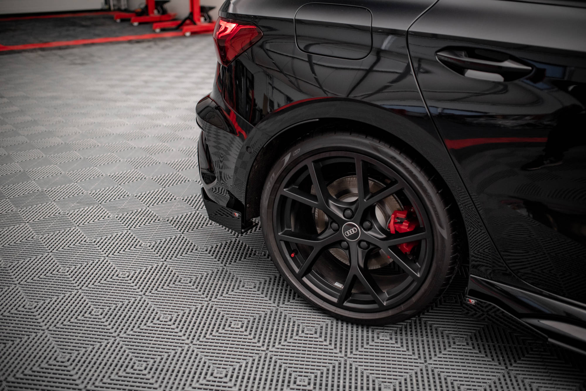 Street Pro Heck Ansatz Flaps passend für Audi RS3 Sportback 8Y schwarz Hochglanz