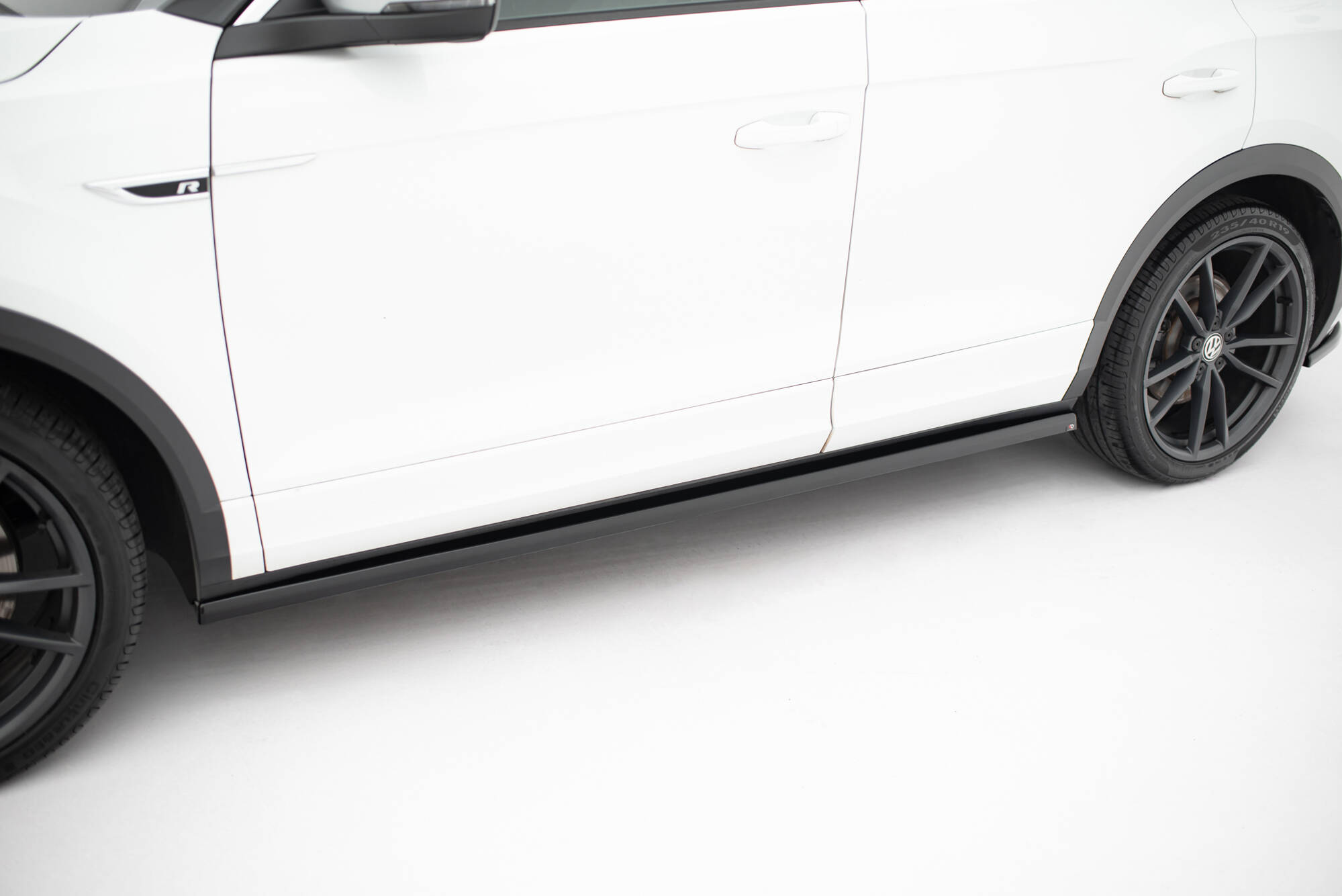 Street+ Seitenschweller Leisten passend für VW T-Roc R / R-Line Mk1 schwarz Hochglanz