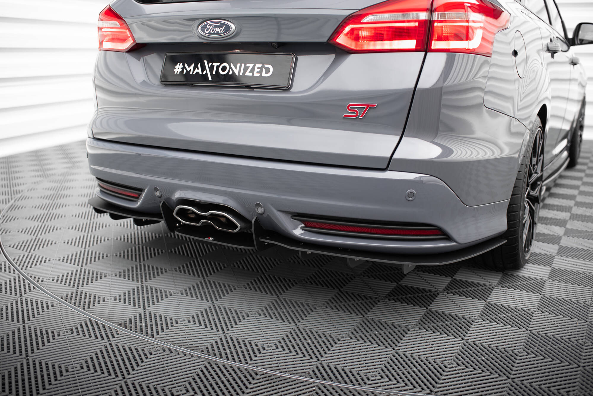 Heckschürze für Ford Focus ST Mk3 Kombi