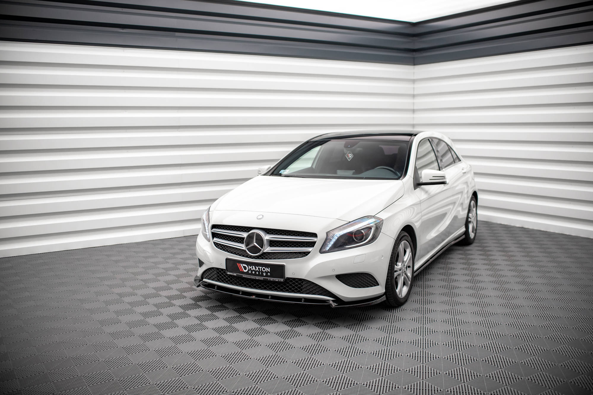 Street+ Spoilerlippe Front Ansatz V.1 passend für Mercedes A W176 schwarz Hochglanz