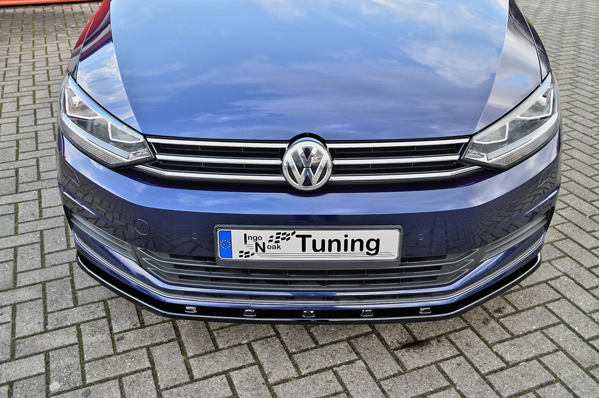 Cuplippe aus ABS für VW Touran 5T Schwarz Matt