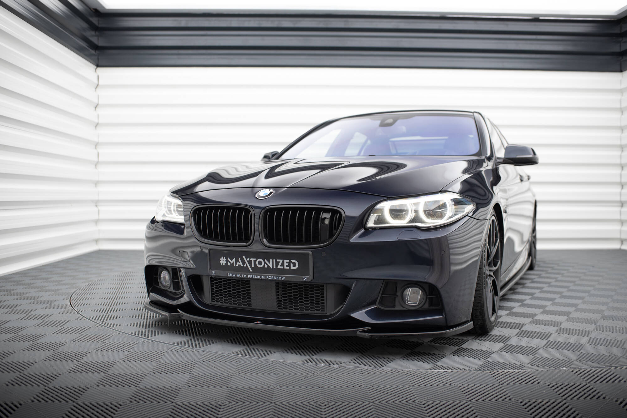 Street+ Spoilerlippe Front Ansatz V.4 passend für BMW 5er F10/F11 M-Paket schwarz Hochglanz