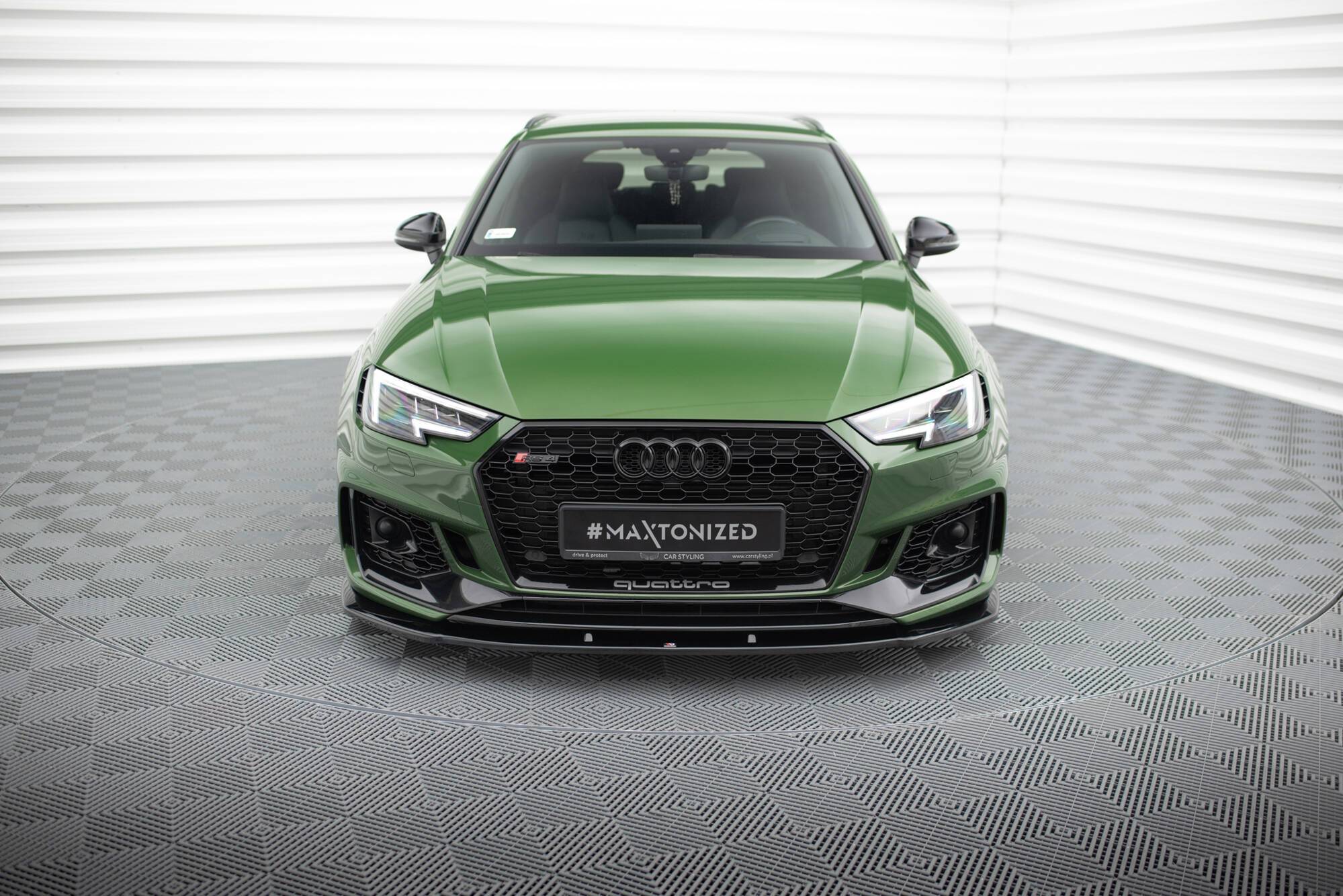 Front Ansatz V.1 für Audi RS4 B9 schwarz Hochglanz