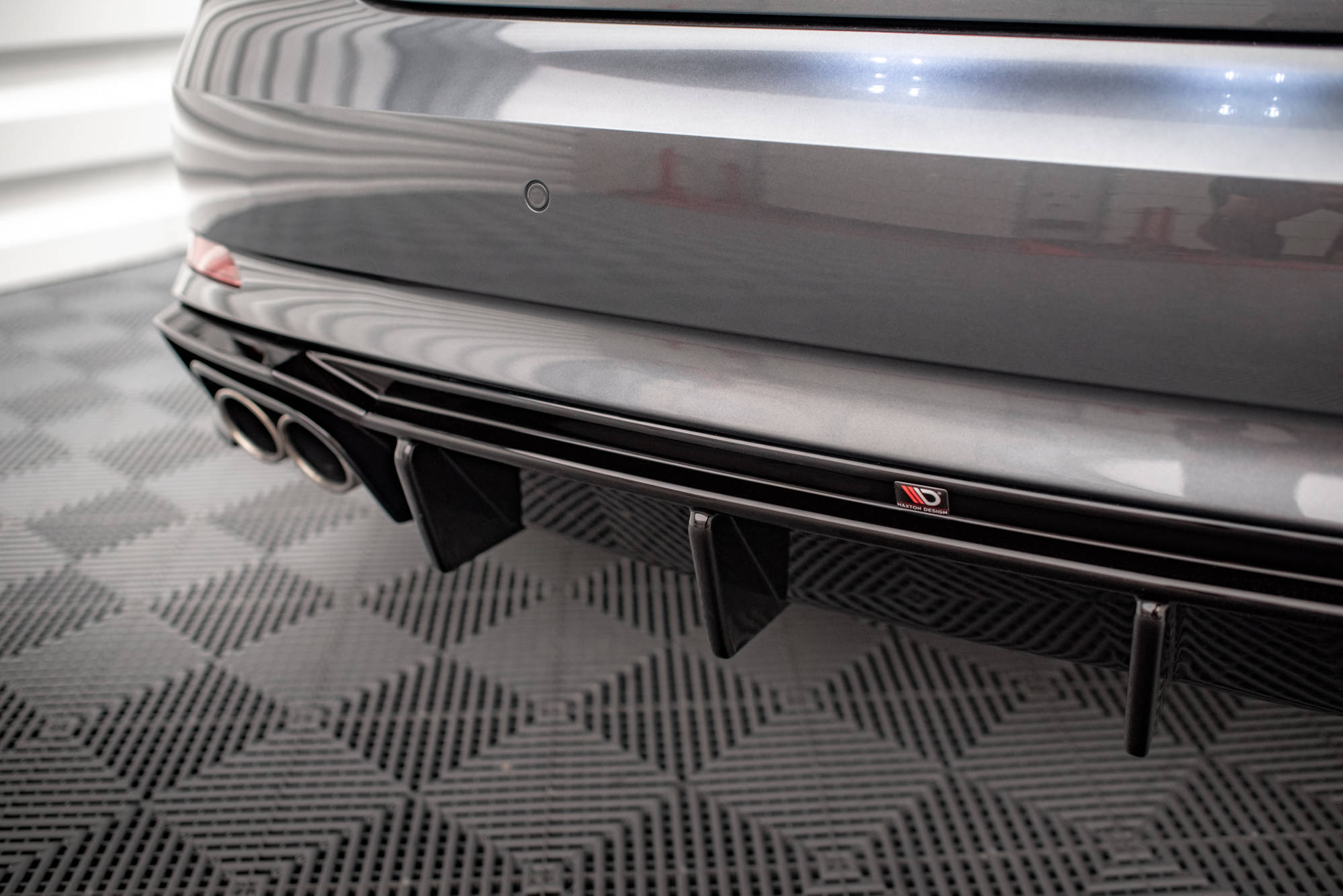 Diffusor Heck Ansatz für Audi S5 F5 Coupe / Sportback schwarz Hochglanz