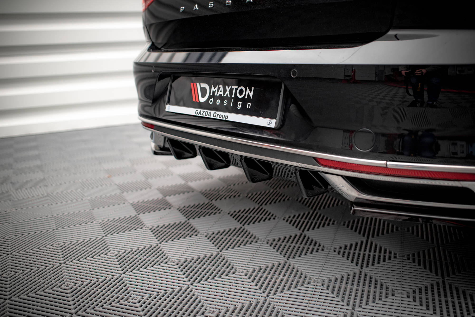 Street+ Heck Ansatz Diffusor passend für VW Passat B8 FL schwarz Hochglanz