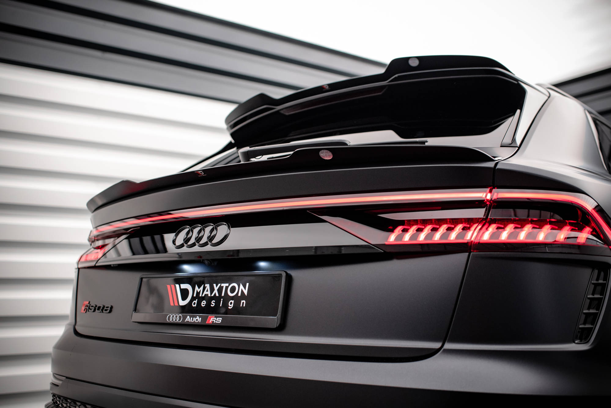 Unterer Heck Spoiler Aufsatz Abrisskante V.2 passend für Audi RSQ8 Mk1 FL schwarz Hochglanz