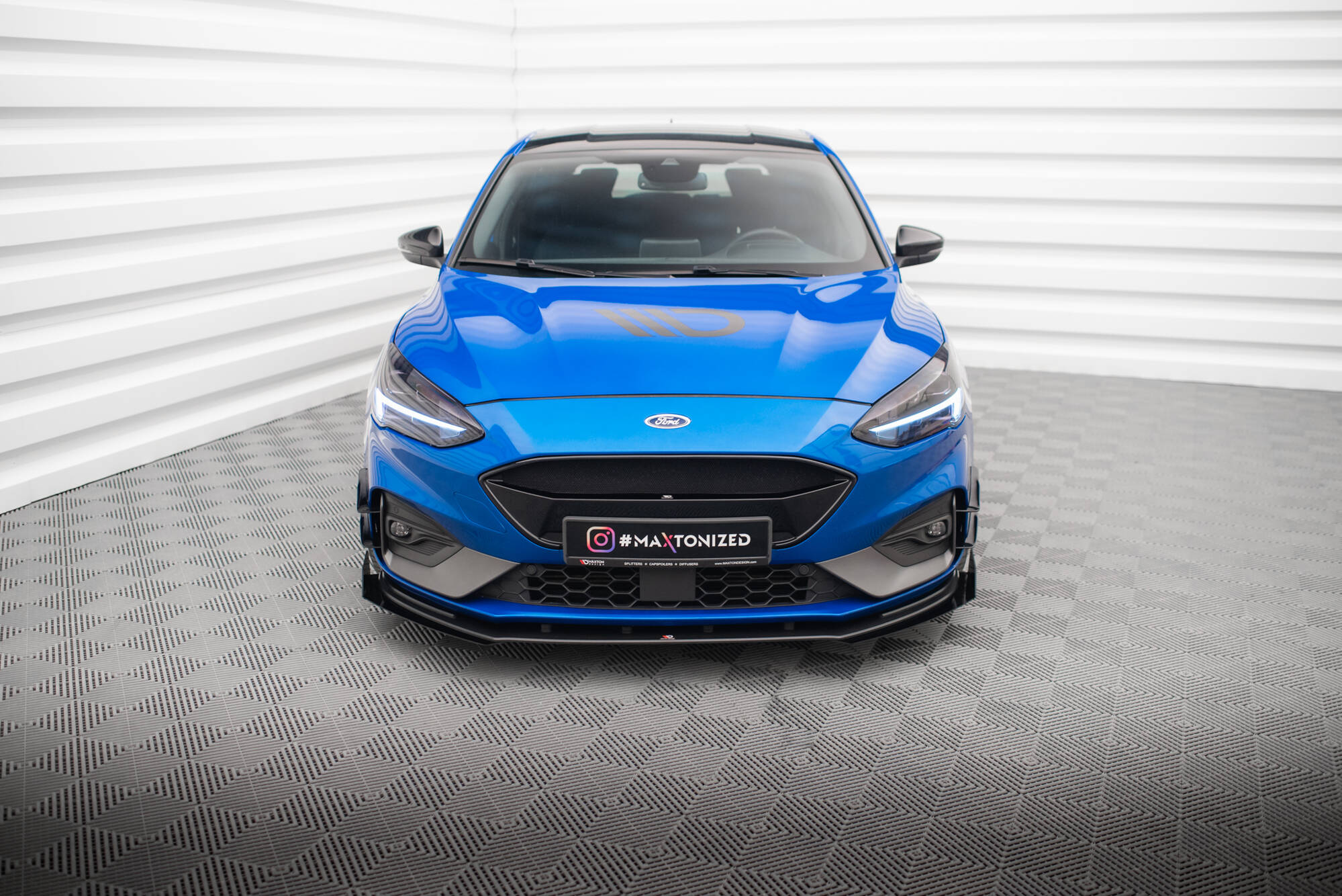 Street Pro Front Ansatz für + Flaps für Ford Focus ST / ST-Line Mk4 schwarz Hochglanz