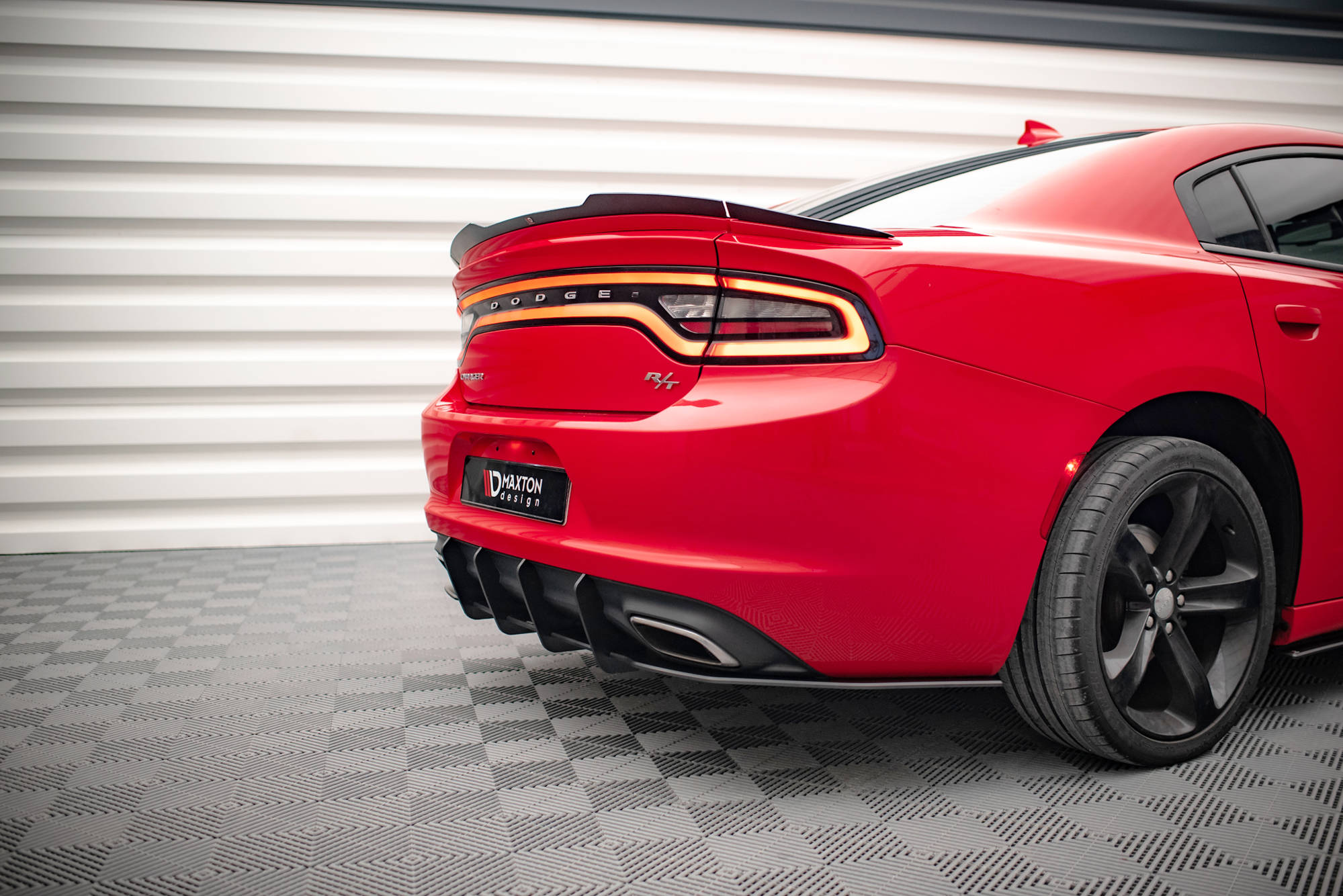 Street Pro Heckschürze Heck Ansatz Diffusor passend für Dodge Charger RT Mk7 FL rot