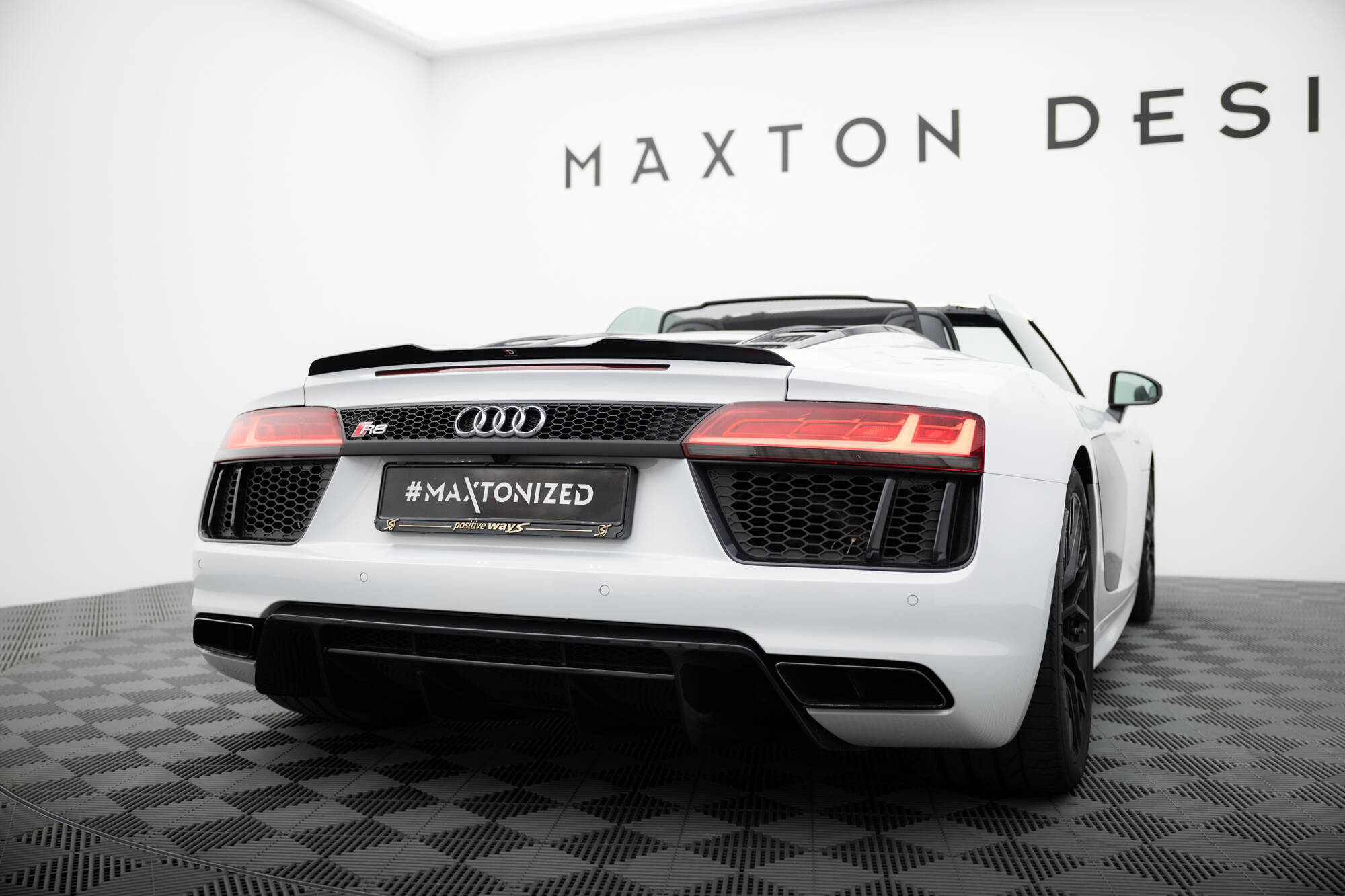 Heck Spoiler Aufsatz Abrisskante passend für Audi R8 Spyder Mk2 schwarz Hochglanz