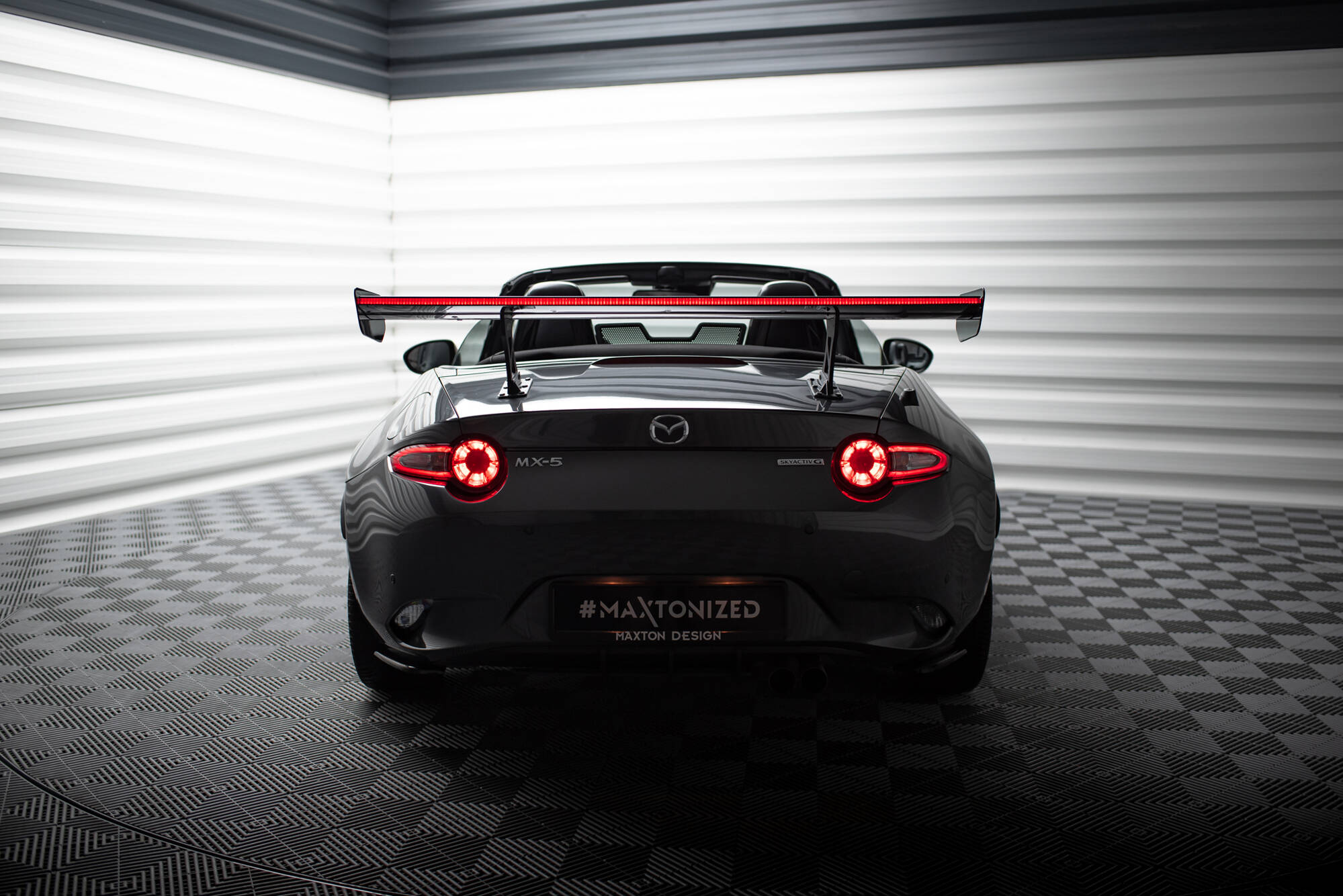 Carbon Heck Spoiler Heckflügel + LED passend für JDM Style + LED Mazda MX-5 ND Mk4
