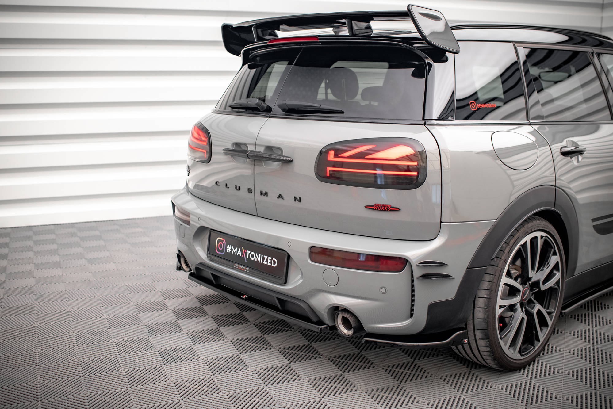 Street+ Mittlerer Diffusor Heck Ansatz passend für Mini Cooper Clubman John Cooper Works F54 FL schwarz Hochglanz