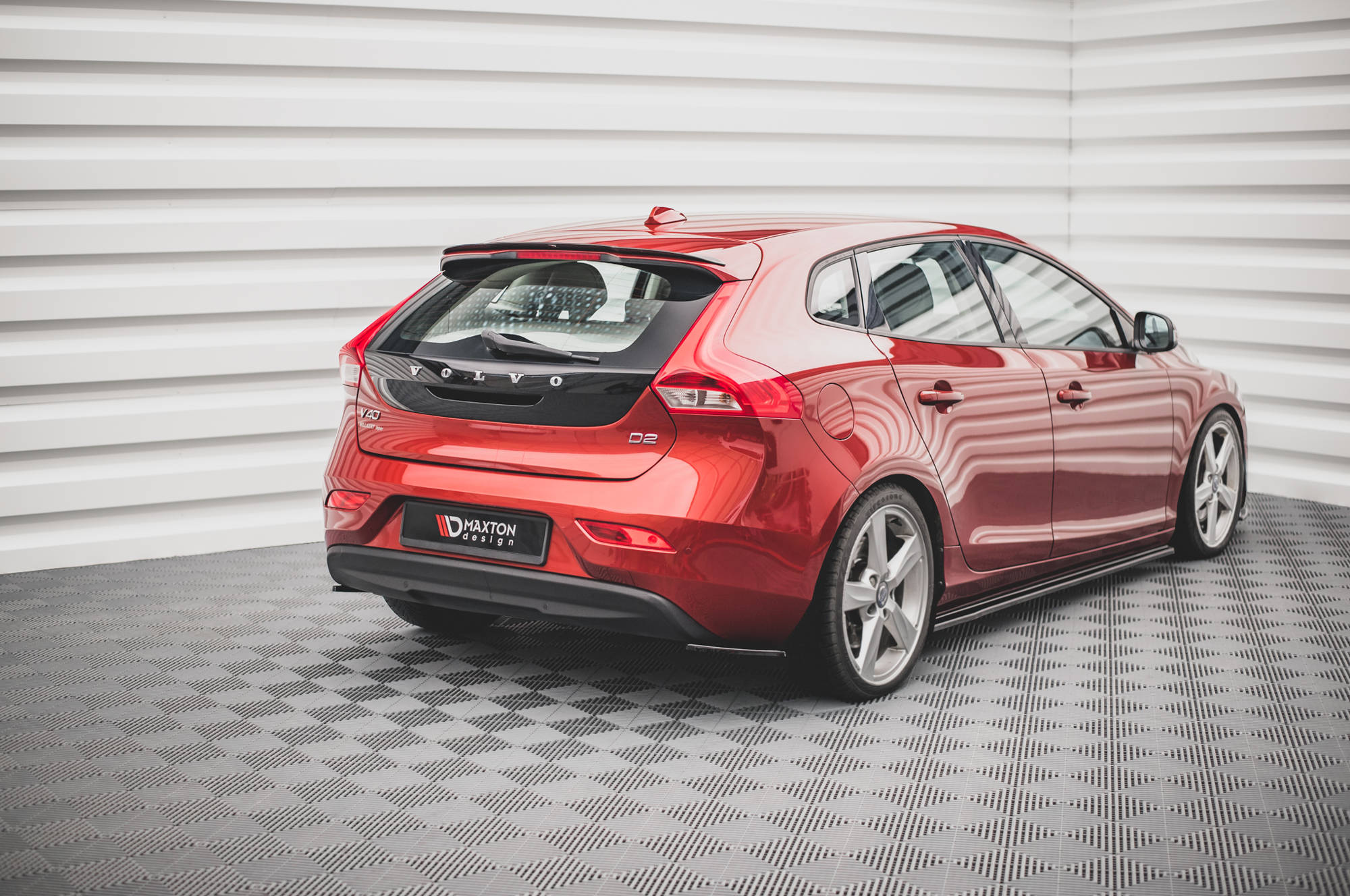 Heck Ansatz Flaps Diffusor für Volvo V40 schwarz Hochglanz