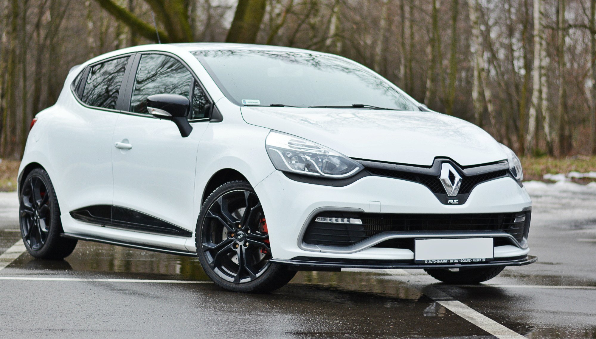Front Ansatz für Renault Clio Mk4 RS schwarz Hochglanz