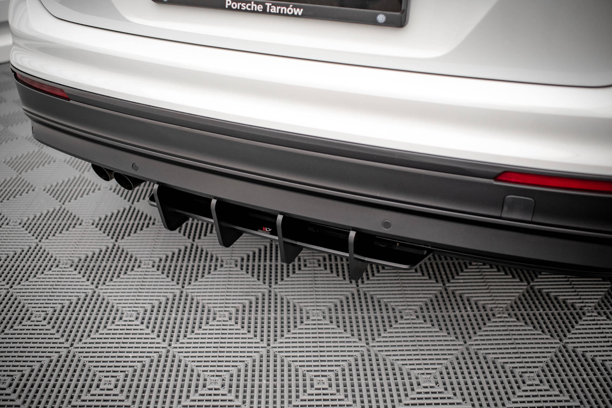 Street Pro Heckschürze Heck Ansatz Diffusor passend für VW Tiguan Mk2 rot