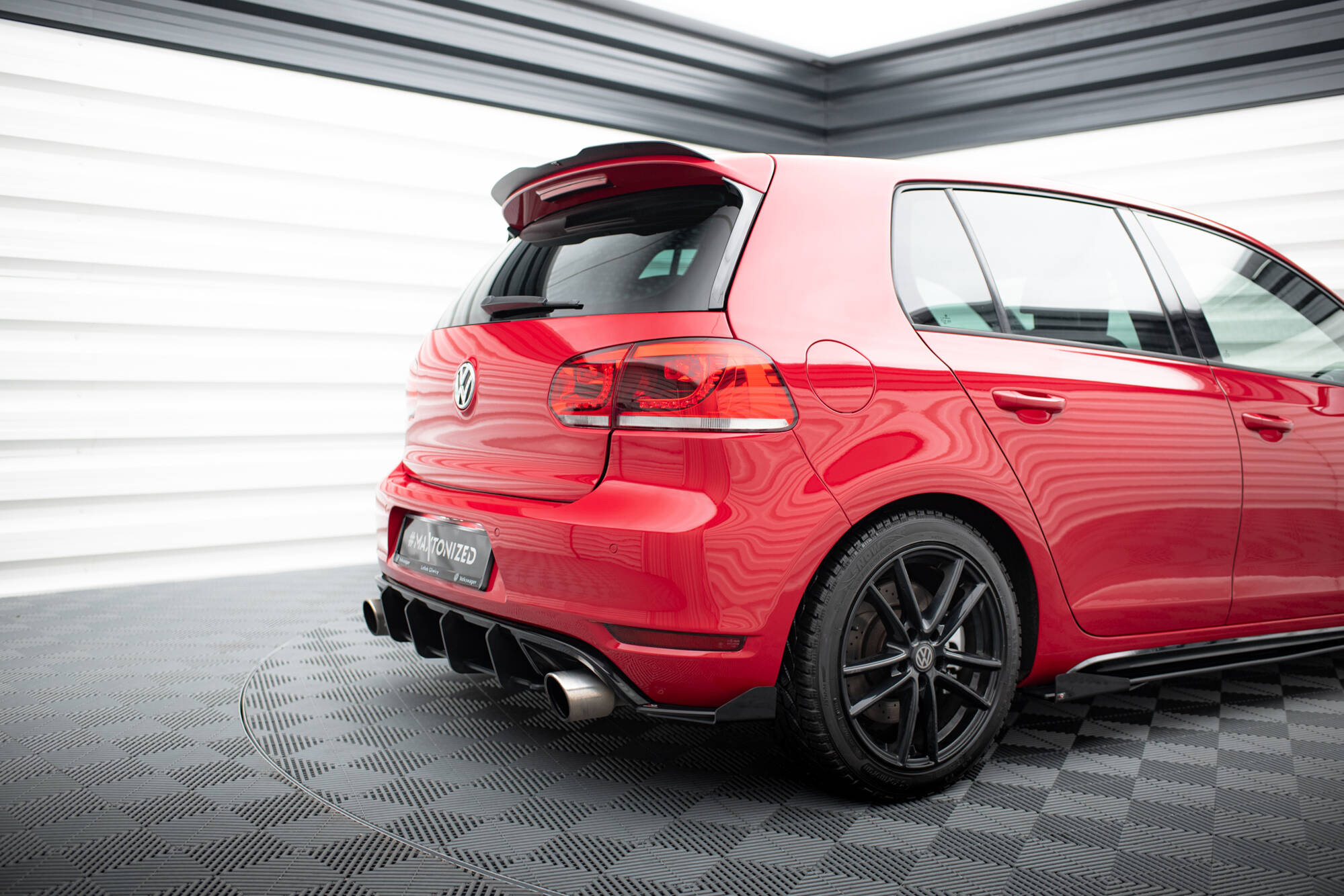 Street Pro Heckschürze Heck Ansatz Diffusor V.2 passend für VW Golf GTI Mk6 schwarz-rot
