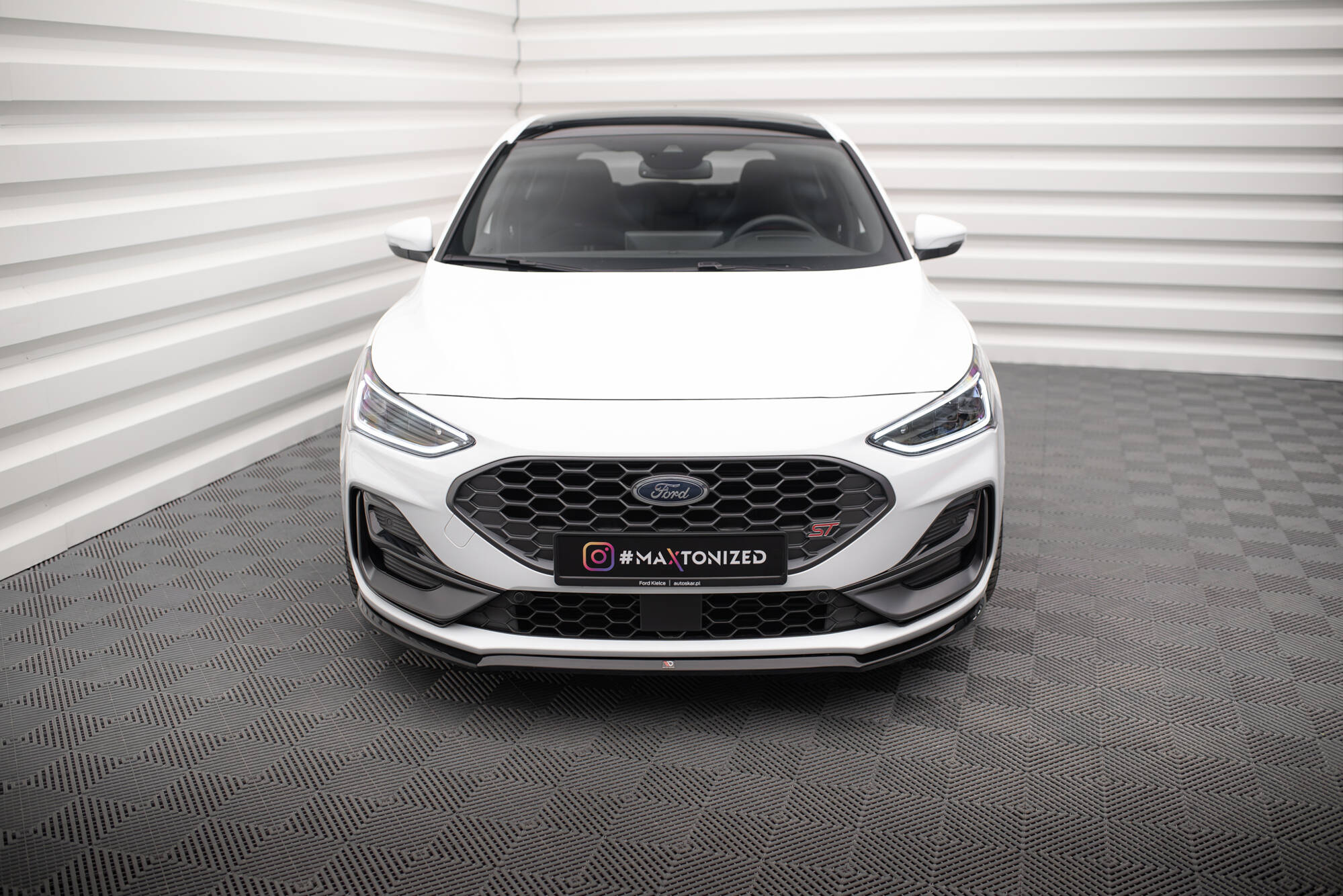 Front Ansatz V.3 für Ford Focus ST / ST-Line Mk4 Facelift schwarz Hochglanz