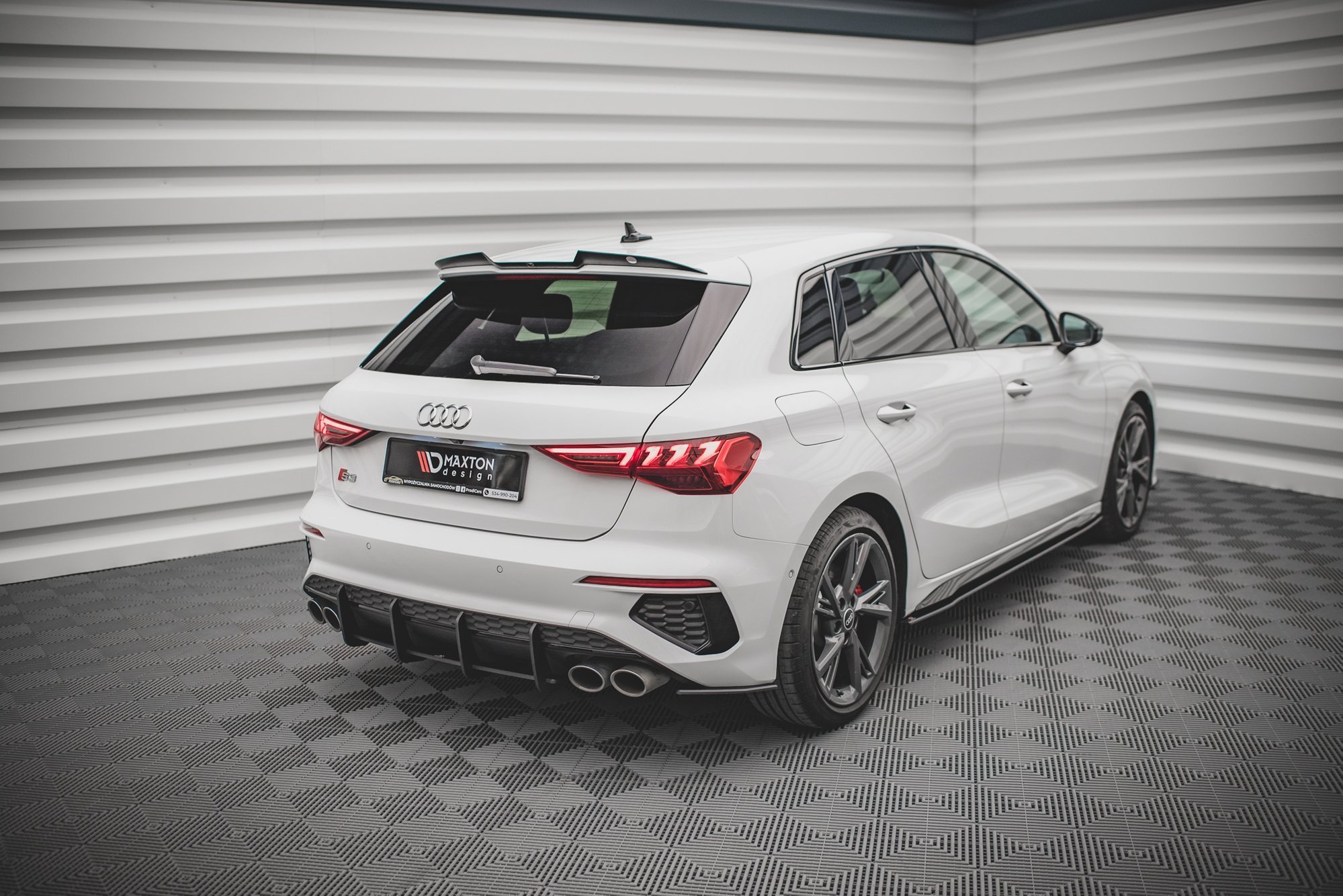 Heck Spoiler Aufsatz Abrisskante V.1 passend für Audi RS3 / S3 / A3 S-Line Sportback 8Y schwarz Hochglanz