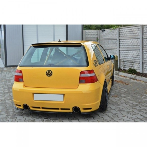 Mittlerer Diffusor Heck Ansatz passend für VW GOLF 4 R32 schwarz Hochglanz