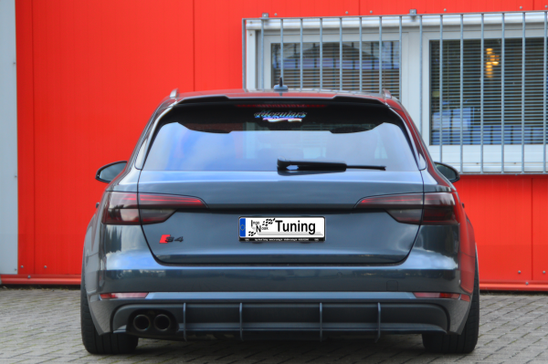 Gefräßter Heckansatz in perfekter Race Track Optik mit Finnen, aus ABS