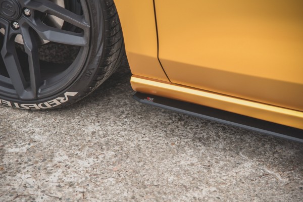Robuste Racing Seitenschweller Ansatz für für + Flaps Ford Focus ST / ST-Line Mk4 schwarz Hochglanz