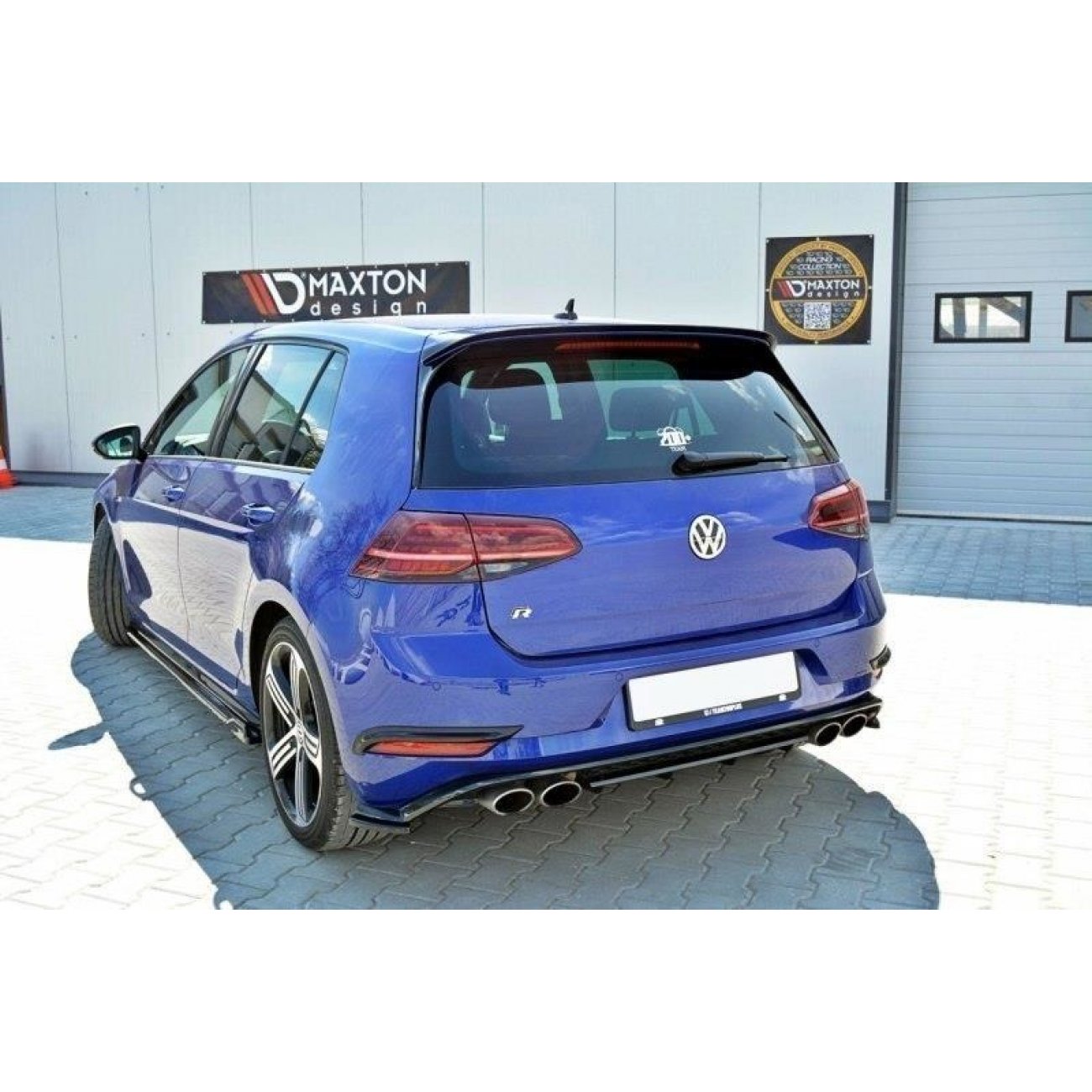 Hintere Nebelleuchten Abdeckung VW GOLF 7 R Facelift schwarz Hochglanz  günstig im Online-Shop von MM-Concetps kaufen