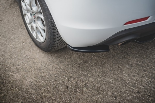 Heck Ansatz Flaps Diffusor V.1 für Alfa Romeo Giulietta Carbon Look