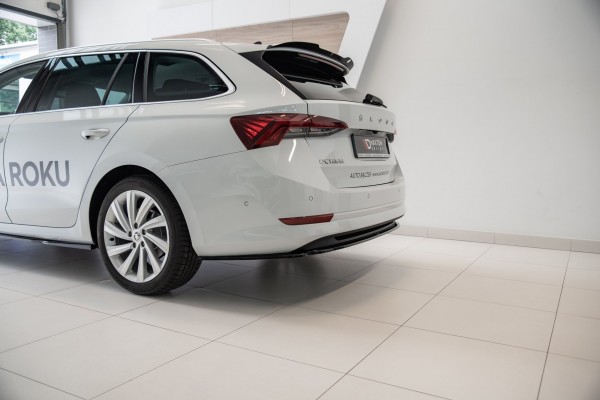 Mittlerer Diffusor Heck Ansatz für Skoda Octavia Mk4 Carbon Look