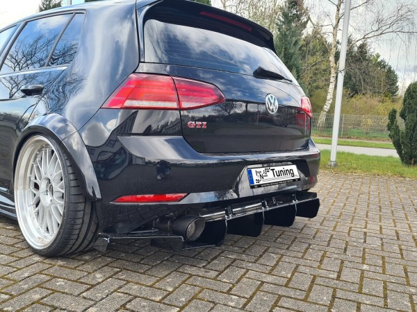 Gefräßter Racing Heckansatz in perfekter Track Optik mit Finnen und Seitenteilen aus ABS (nur GTI)