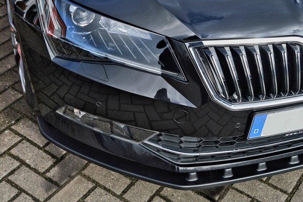 Cup Frontspoilerlippe aus ABS hochglanz schwarz Skoda Superb 3, 3T/3V Ab Bj.: 2015- Passend für Lim