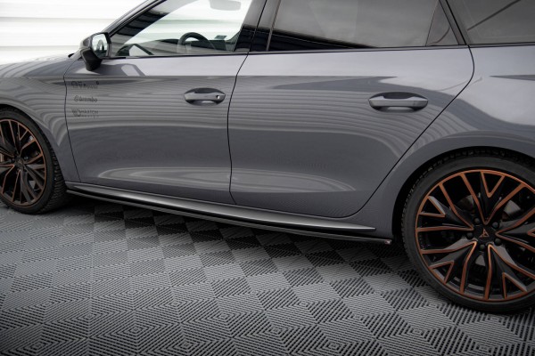 Seitenschweller Ansatz für Cupra Leon Aero Mk1 schwarz Hochglanz