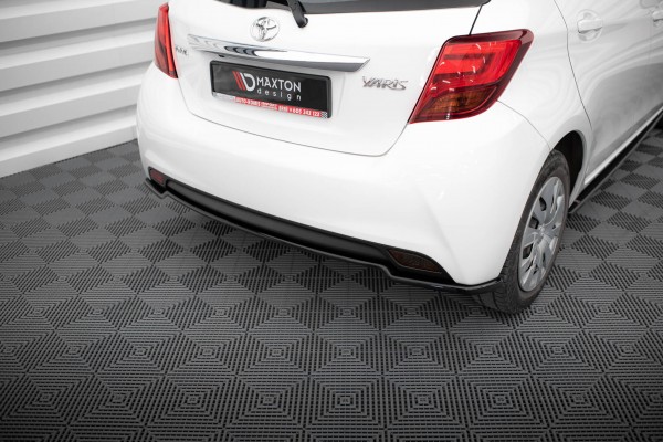 Zentrale Hinten Splitte Toyota Yaris Mk3 Facelift schwarz Hochglanz